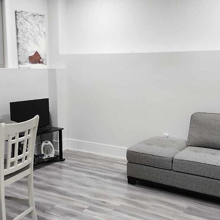 Scarborough New 2-Bedroom Basement Τορόντο Εξωτερικό φωτογραφία